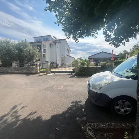 فندق مبيت وإفطار Sosi Kmeti