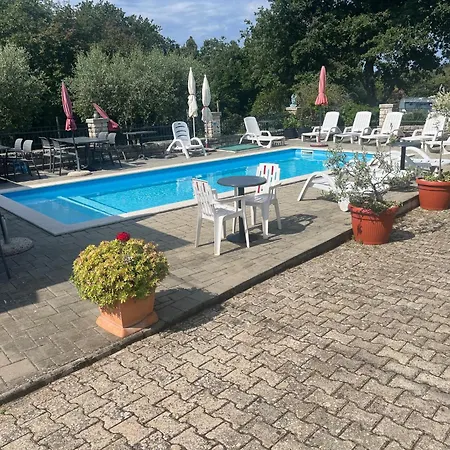 فندق مبيت وإفطار Sosi Kmeti